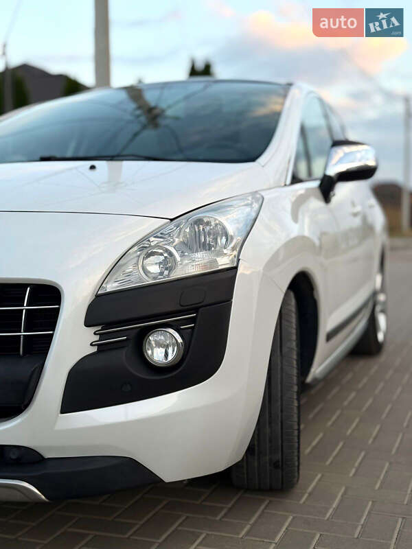 Позашляховик / Кросовер Peugeot 3008 2010 в Луцьку