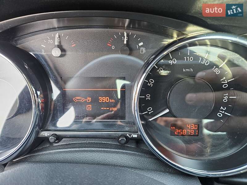 Внедорожник / Кроссовер Peugeot 3008 2011 в Стрые фото 9 Внедорожник / Кроссовер Peugeot 3008 2011 в Стрые