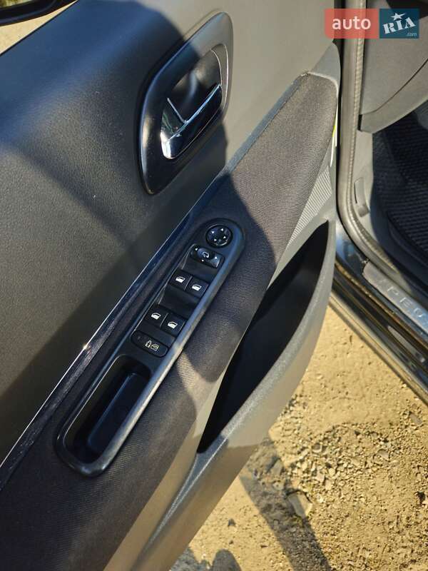 Внедорожник / Кроссовер Peugeot 3008 2011 в Стрые фото 11 Внедорожник / Кроссовер Peugeot 3008 2011 в Стрые