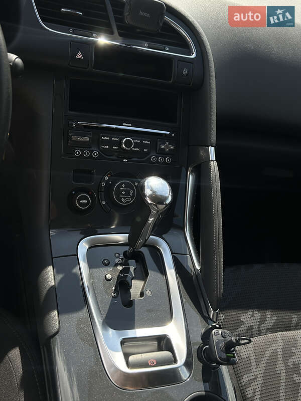 Внедорожник / Кроссовер Peugeot 3008 2011 в Ивано-Франковске