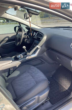 Внедорожник / Кроссовер Peugeot 3008 2010 в Тернополе
