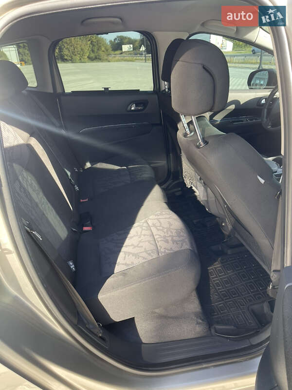 Внедорожник / Кроссовер Peugeot 3008 2010 в Тернополе фото 30 Внедорожник / Кроссовер Peugeot 3008 2010 в Тернополе