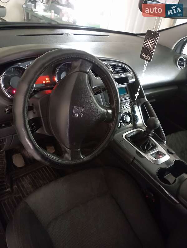 Позашляховик / Кросовер Peugeot 3008 2011 в Стрию фото 16 Позашляховик / Кросовер Peugeot 3008 2011 в Стрию