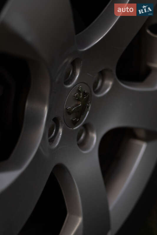 Внедорожник / Кроссовер Peugeot 3008 2010 в Полтаве