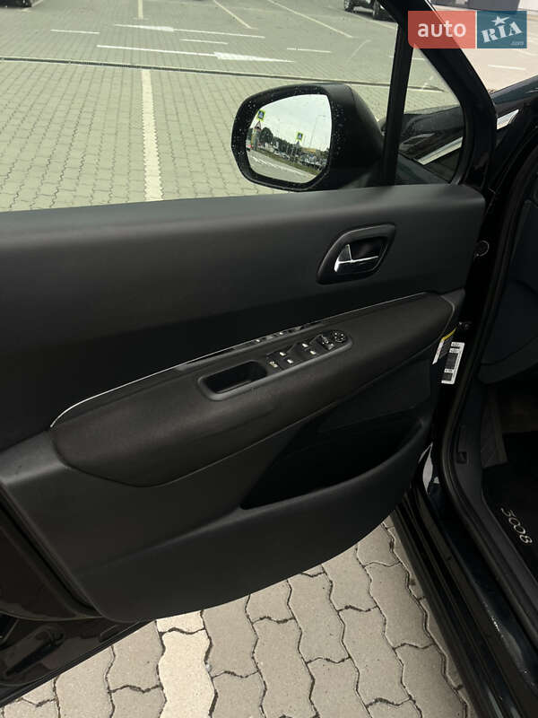 Внедорожник / Кроссовер Peugeot 3008 2011 в Львове