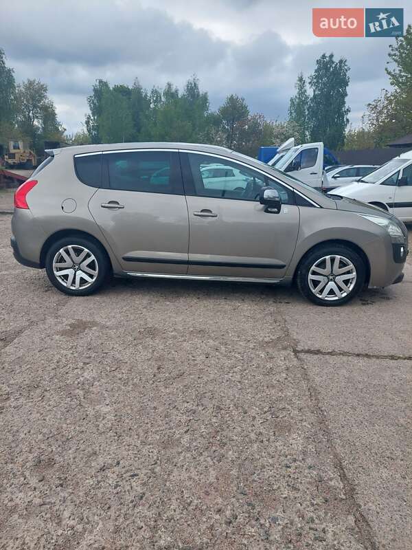 Позашляховик / Кросовер Peugeot 3008 2013 в Нововолинську