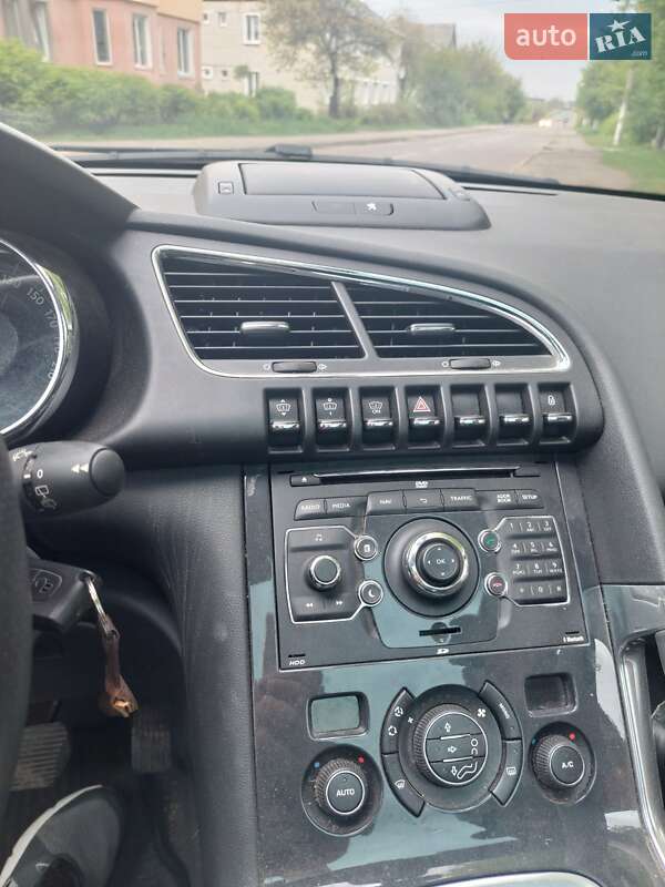 Позашляховик / Кросовер Peugeot 3008 2013 в Нововолинську