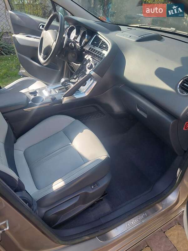 Позашляховик / Кросовер Peugeot 3008 2013 в Нововолинську