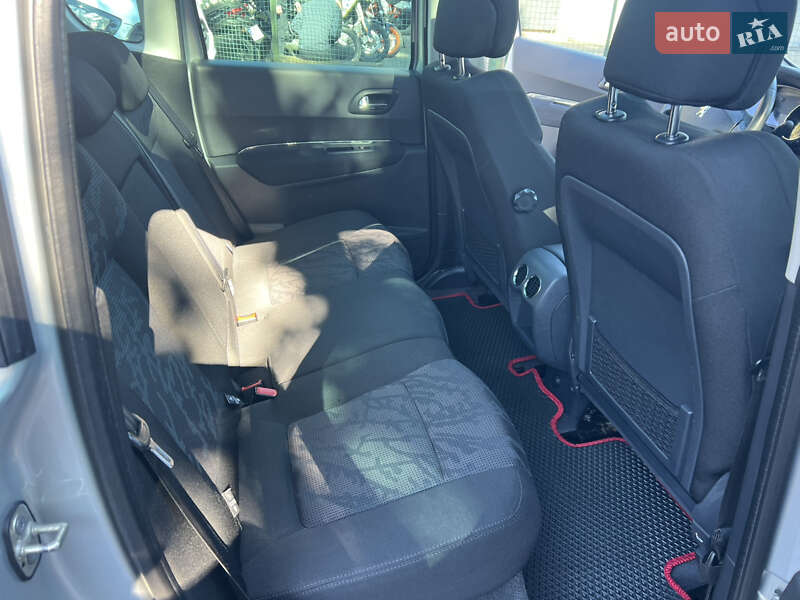 Позашляховик / Кросовер Peugeot 3008 2011 в Києві