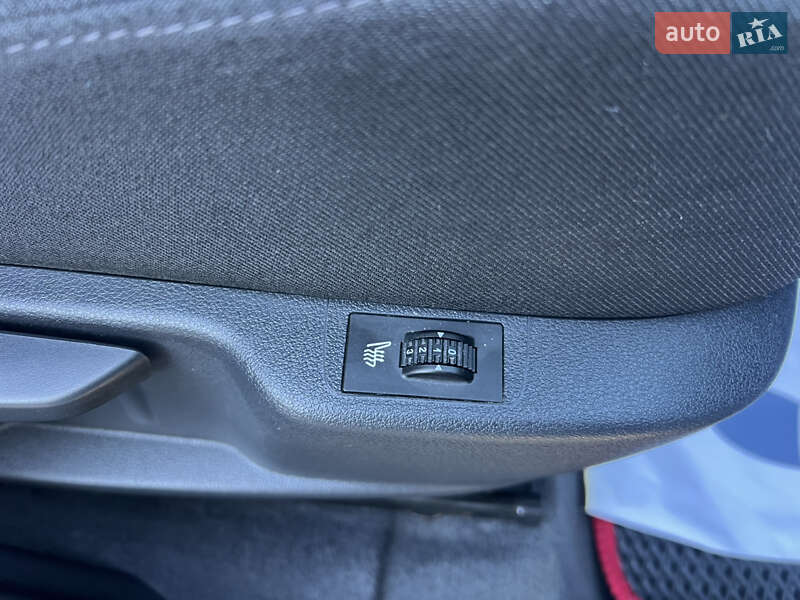 Позашляховик / Кросовер Peugeot 3008 2011 в Києві