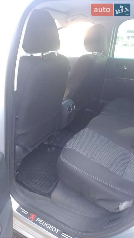 Внедорожник / Кроссовер Peugeot 3008 2011 в Александрие