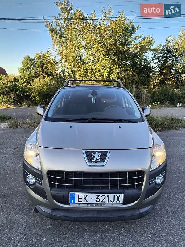 Внедорожник / Кроссовер Peugeot 3008 2011 в Калуше