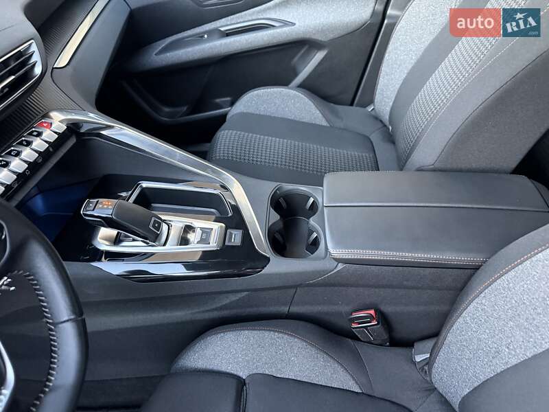 Позашляховик / Кросовер Peugeot 3008 2020 в Стрию