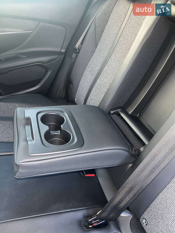 Внедорожник / Кроссовер Peugeot 3008 2019 в Долине фото 34 Внедорожник / Кроссовер Peugeot 3008 2019 в Долине