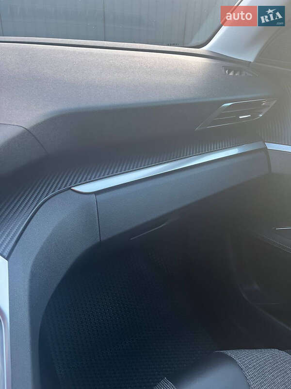 Внедорожник / Кроссовер Peugeot 3008 2019 в Долине фото 42 Внедорожник / Кроссовер Peugeot 3008 2019 в Долине