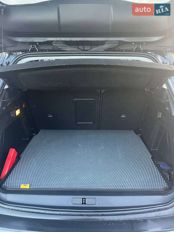 Внедорожник / Кроссовер Peugeot 3008 2019 в Долине фото 55 Внедорожник / Кроссовер Peugeot 3008 2019 в Долине