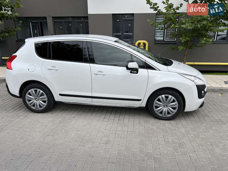 Позашляховик / Кросовер Peugeot 3008 2012 в Львові