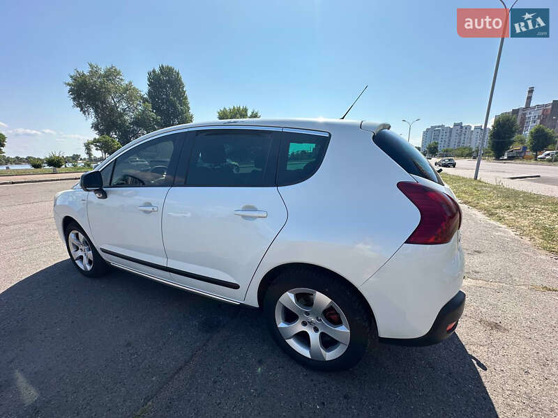 Позашляховик / Кросовер Peugeot 3008 2010 в Черкасах