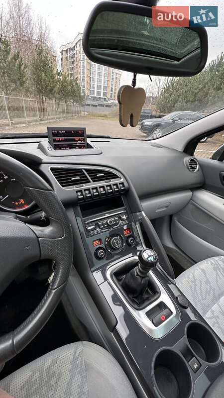 Позашляховик / Кросовер Peugeot 3008 2010 в Луцьку