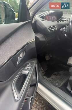 Внедорожник / Кроссовер Peugeot 3008 2018 в 