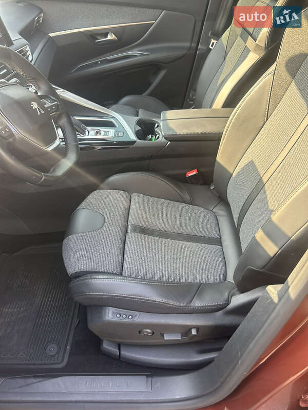 Позашляховик / Кросовер Peugeot 3008 2018 в Дніпрі