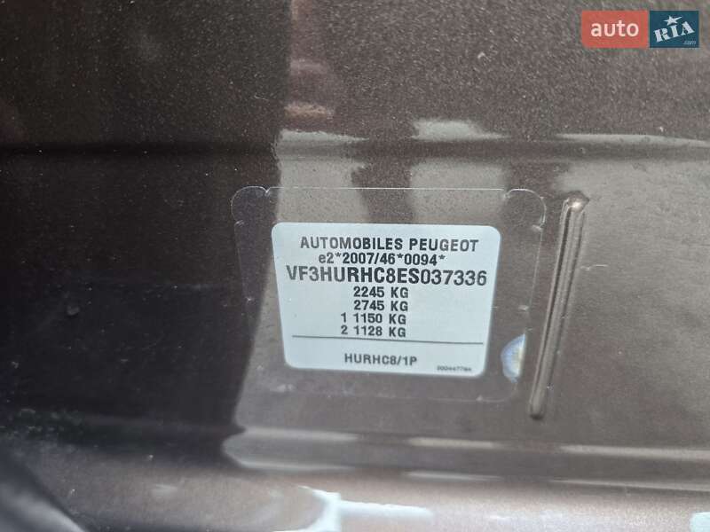 Позашляховик / Кросовер Peugeot 3008 2014 в Луцьку