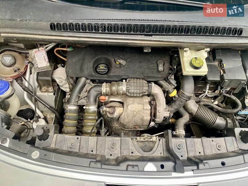 Позашляховик / Кросовер Peugeot 3008 2010 в Рівному