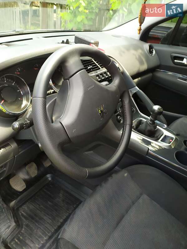 Позашляховик / Кросовер Peugeot 3008 2009 в Миргороді