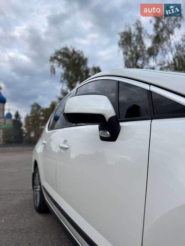 Позашляховик / Кросовер Peugeot 3008 2013 в Первомайську