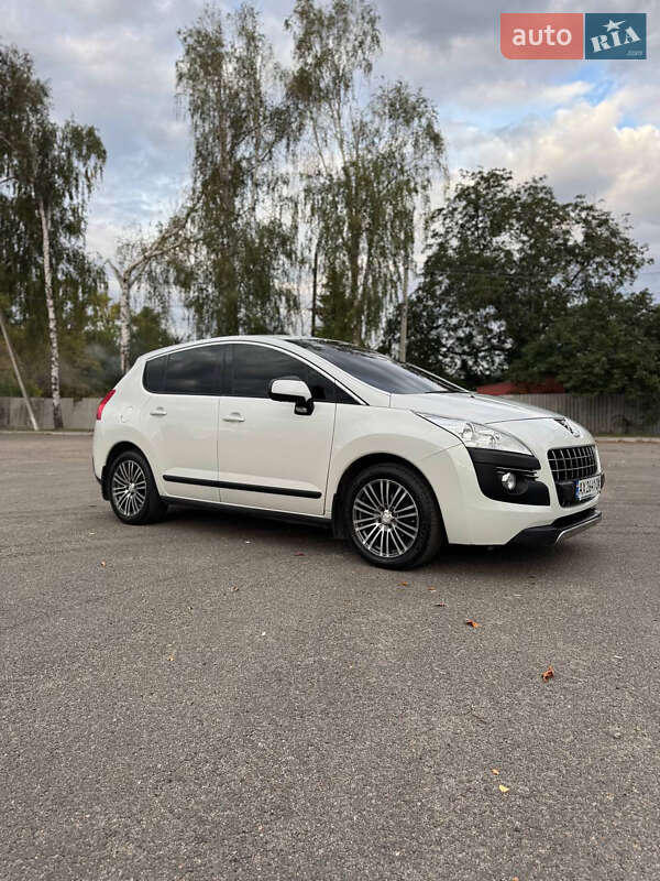 Позашляховик / Кросовер Peugeot 3008 2013 в Первомайську