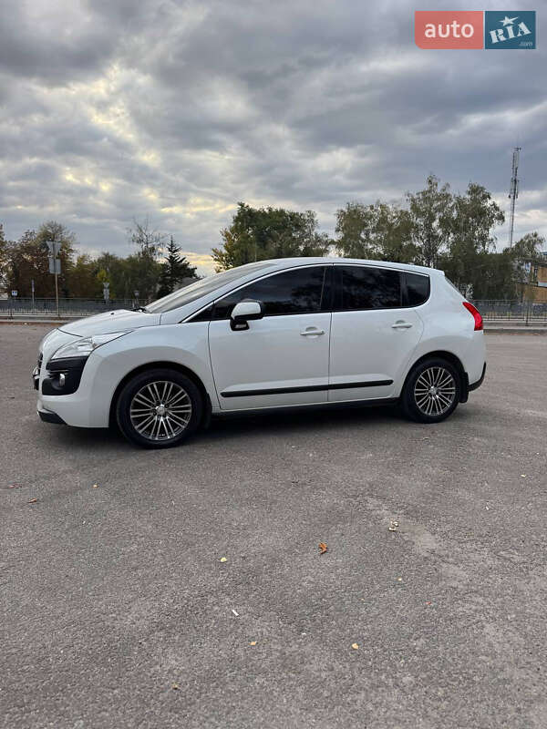 Позашляховик / Кросовер Peugeot 3008 2013 в Первомайську