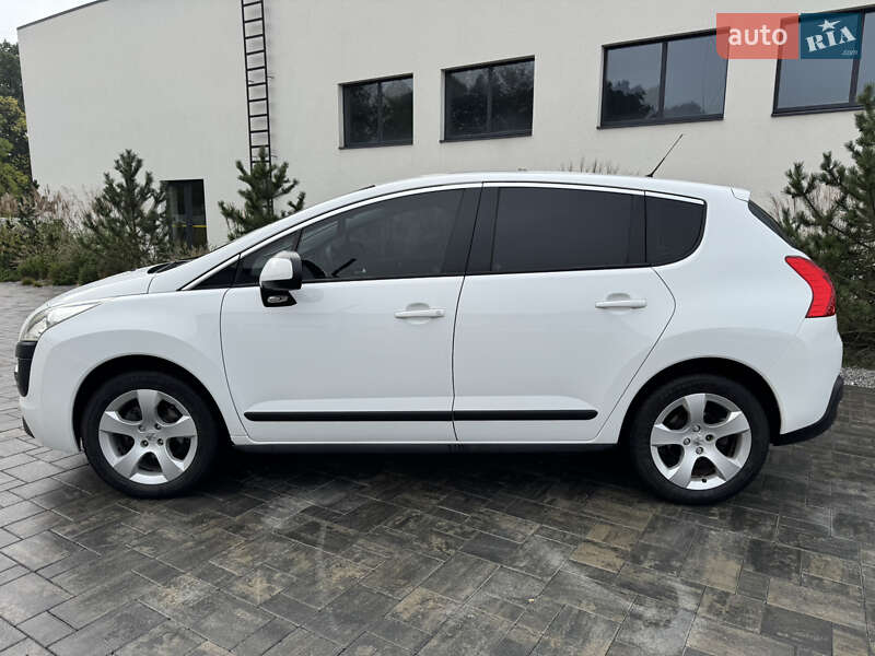 Позашляховик / Кросовер Peugeot 3008 2012 в Луцьку