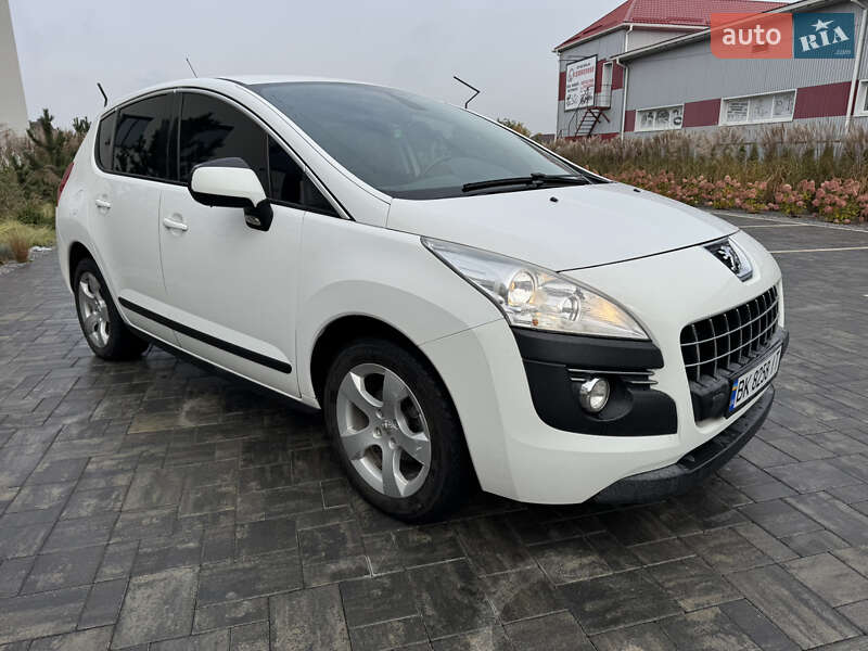Позашляховик / Кросовер Peugeot 3008 2012 в Луцьку