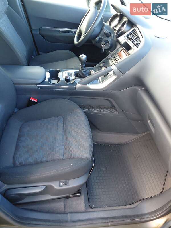 Внедорожник / Кроссовер Peugeot 3008 2010 в Львове