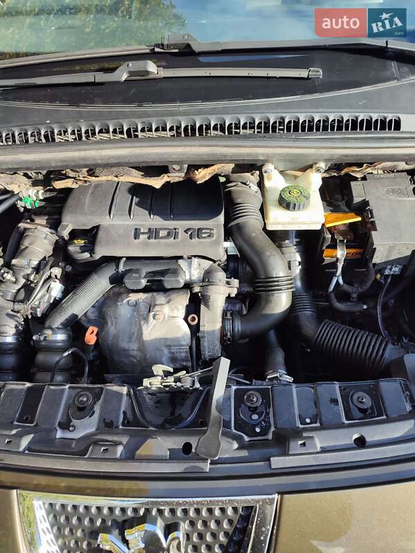 Позашляховик / Кросовер Peugeot 3008 2010 в Стрию