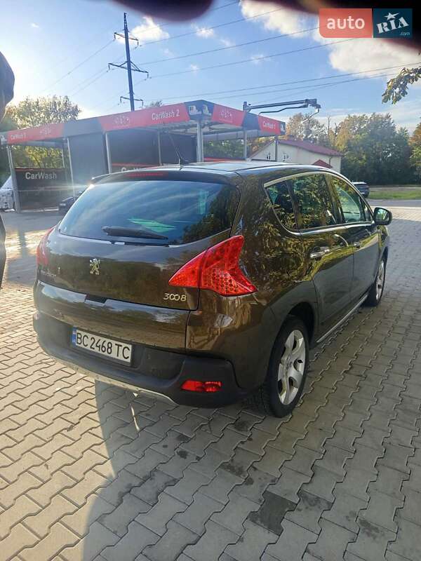 Позашляховик / Кросовер Peugeot 3008 2010 в Стрию