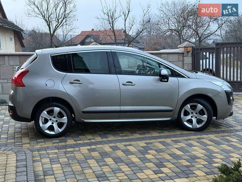 Позашляховик / Кросовер Peugeot 3008 2012 в Косові