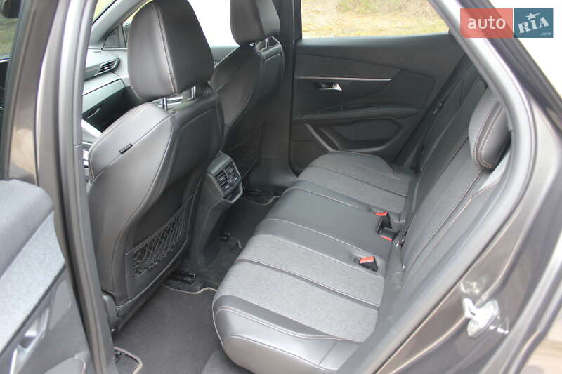 Позашляховик / Кросовер Peugeot 3008 2018 в Черкасах