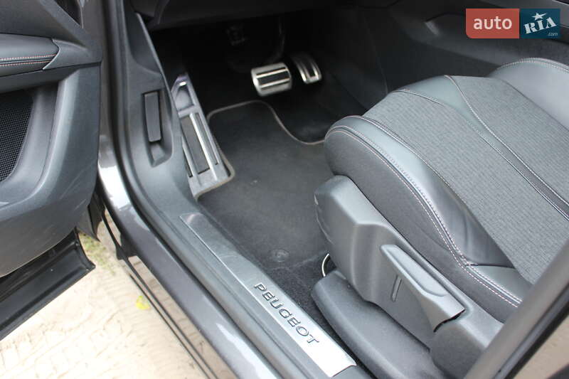 Позашляховик / Кросовер Peugeot 3008 2018 в Черкасах