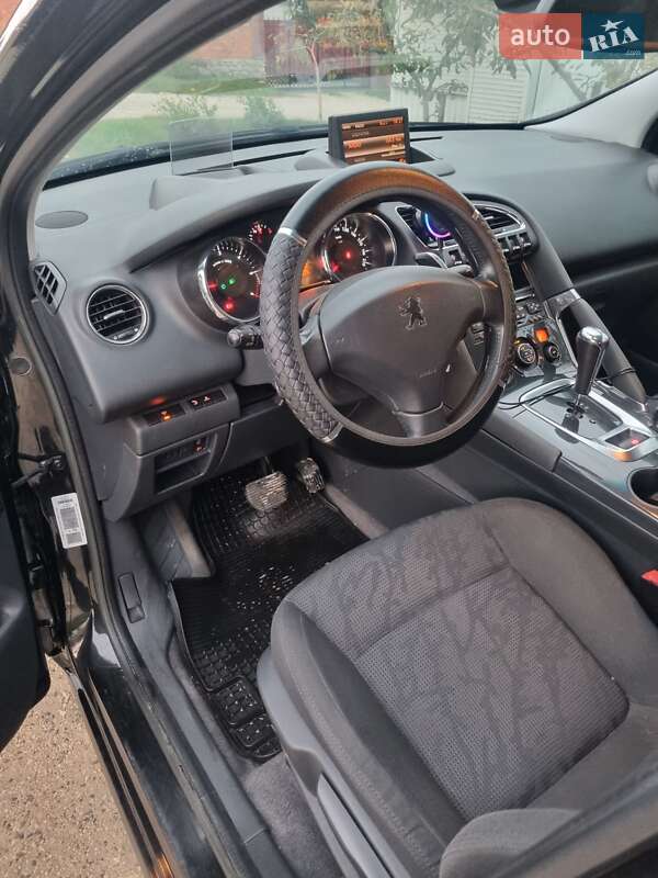 Позашляховик / Кросовер Peugeot 3008 2011 в Тернополі