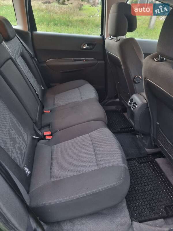 Позашляховик / Кросовер Peugeot 3008 2011 в Тернополі