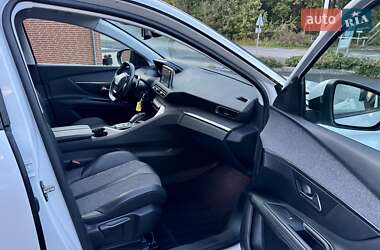 Внедорожник / Кроссовер Peugeot 3008 2019 в 