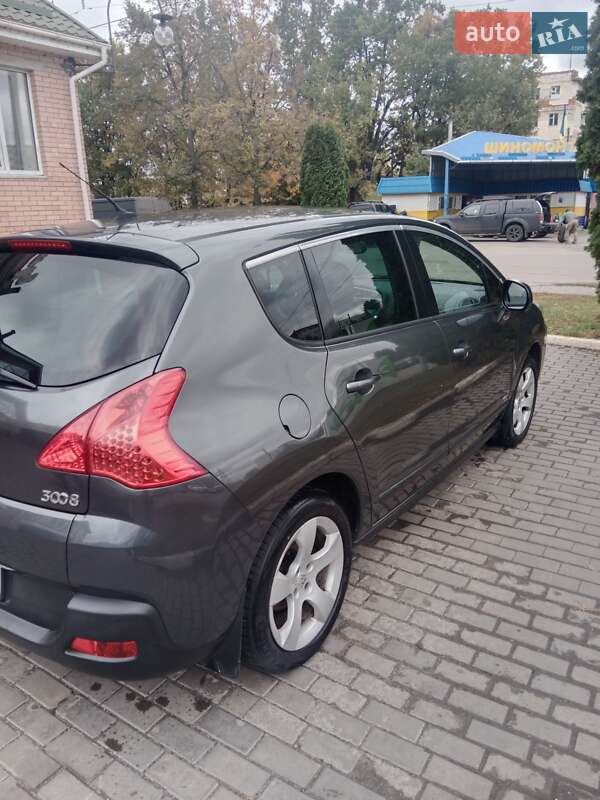 Позашляховик / Кросовер Peugeot 3008 2012 в Сумах