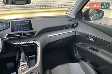 Внедорожник / Кроссовер Peugeot 3008 2020 в 