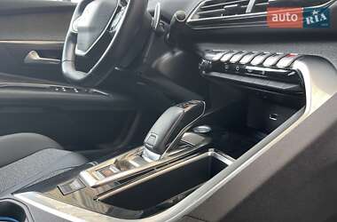Внедорожник / Кроссовер Peugeot 3008 2020 в 