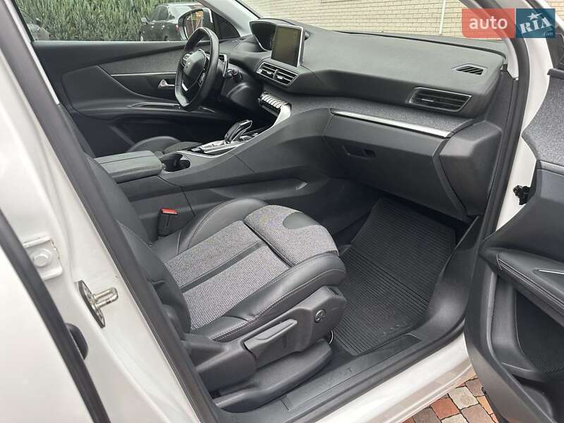 Внедорожник / Кроссовер Peugeot 3008 2017 в Киеве фото 12 Внедорожник / Кроссовер Peugeot 3008 2017 в Киеве