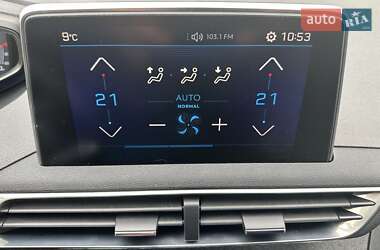 Внедорожник / Кроссовер Peugeot 3008 2017 в 