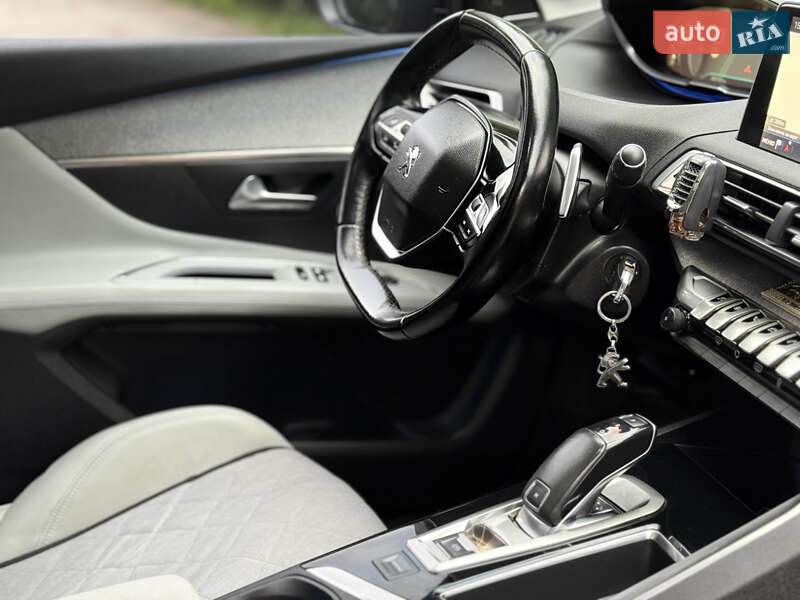 Внедорожник / Кроссовер Peugeot 3008 2017 в Городке