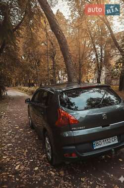 Внедорожник / Кроссовер Peugeot 3008 2010 в 