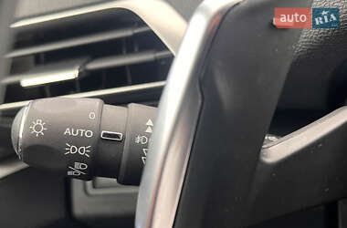 Внедорожник / Кроссовер Peugeot 3008 2019 в 